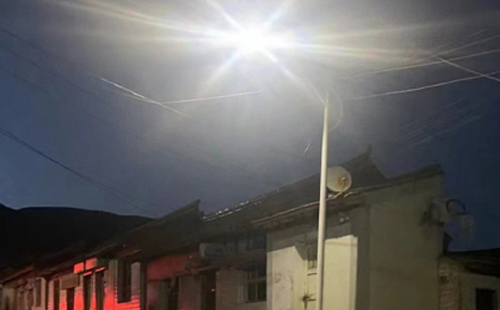 农村院子里最适合的银川太阳能路灯亮度与安装要点